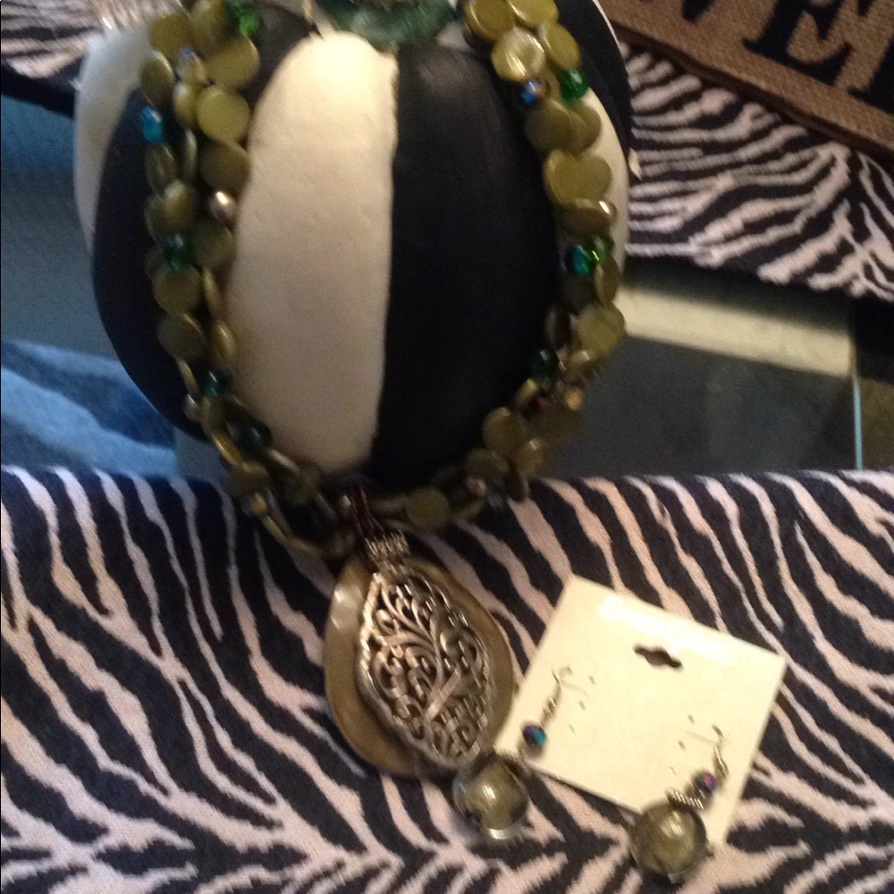 Necklace set